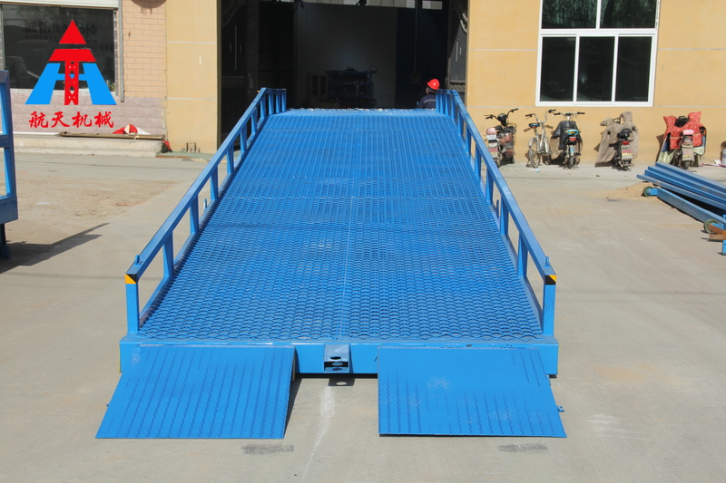 8噸移動式登車橋